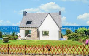 Beautiful Home In Trélévern With Wifi à Trélévern