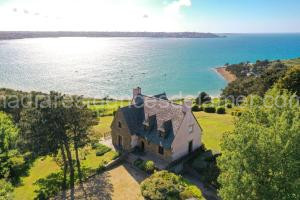 Photo de la Maisons de vacances villa port l epine, 4 chambres, vue mer à Trélévern